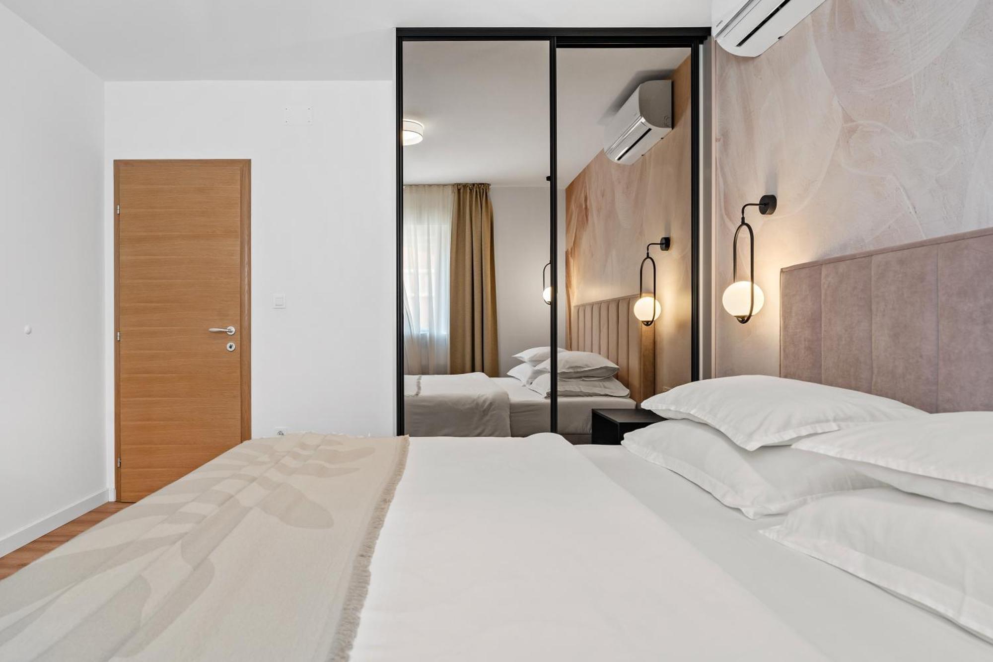 Apartments Bakota 오미스 외부 사진