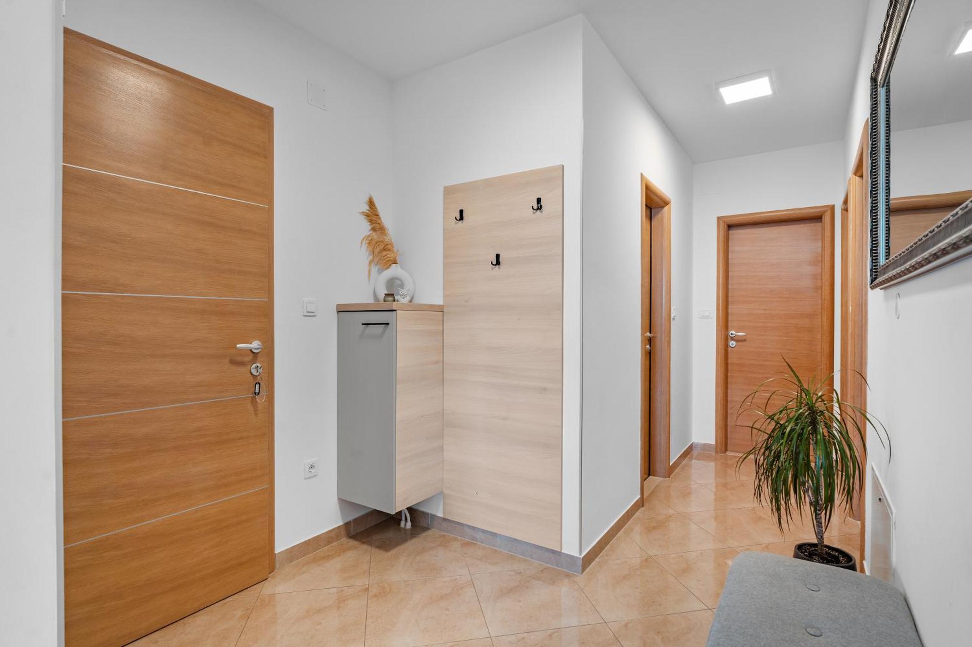 Apartments Bakota 오미스 외부 사진