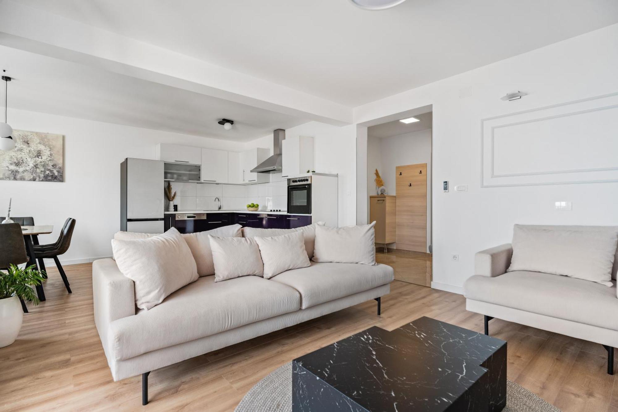 Apartments Bakota 오미스 외부 사진