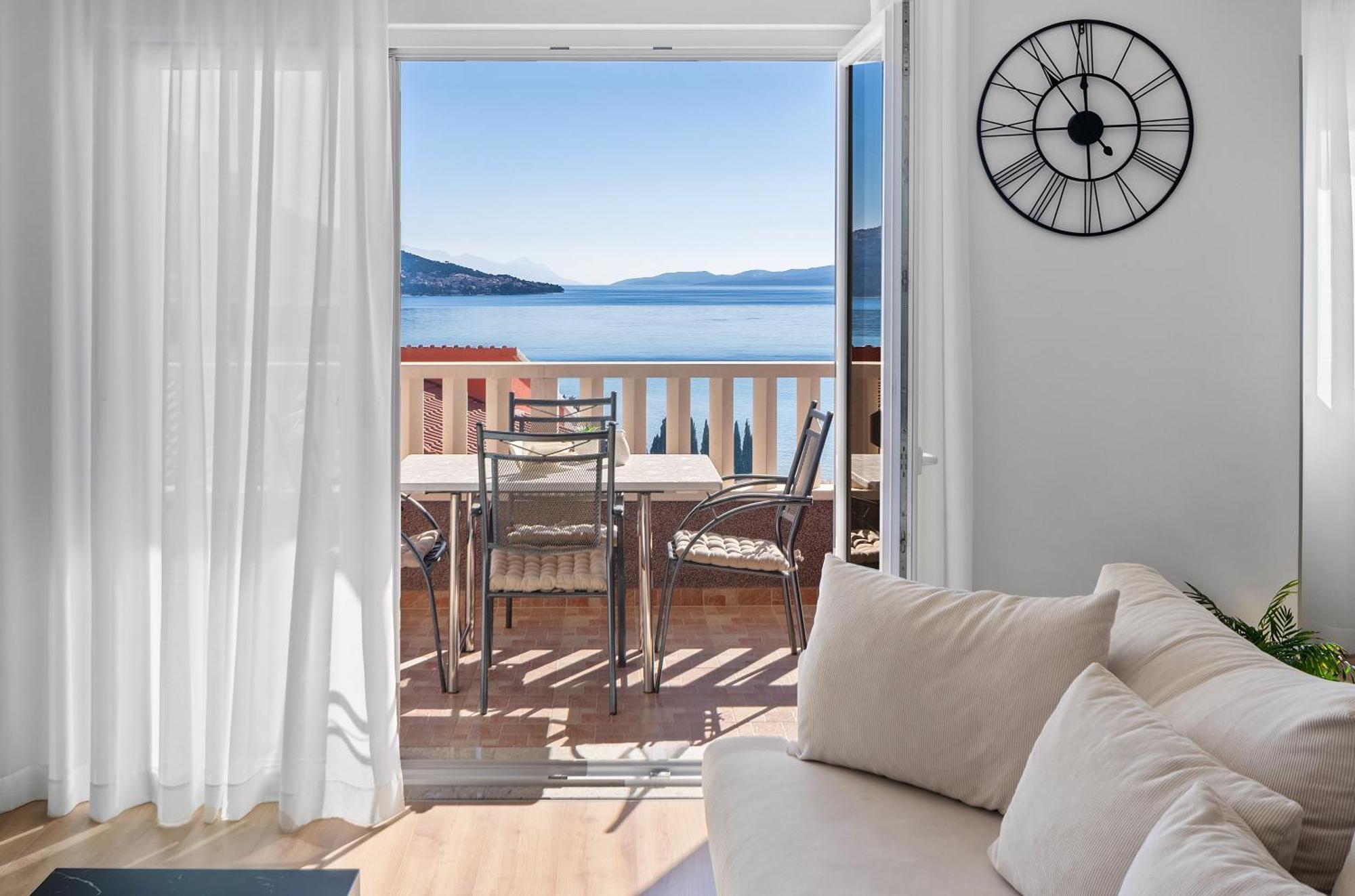 Apartments Bakota 오미스 외부 사진